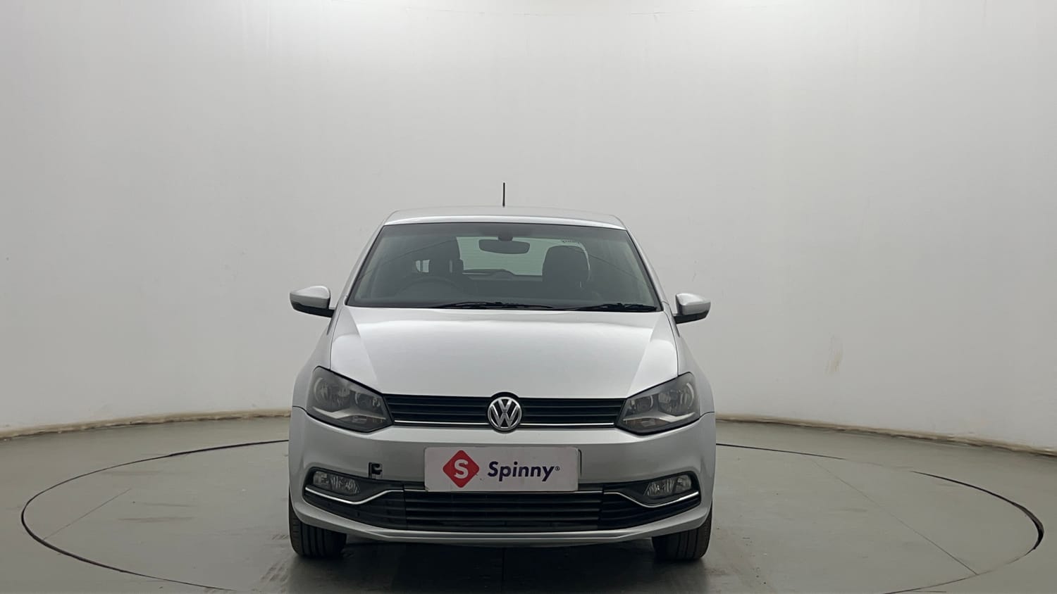 Used 2016 Volkswagen Polo Highline1.2L (P) Petrol Manual exterior FRONT VIEW