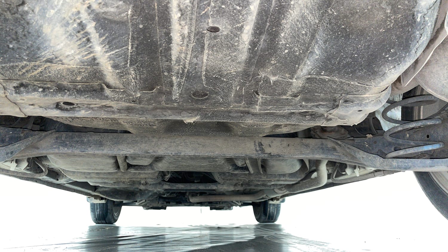 Used 2020 Honda City ZX Petrol Petrol Manual extra REAR UNDERBODY VIEW (TAKEN FROM REAR)