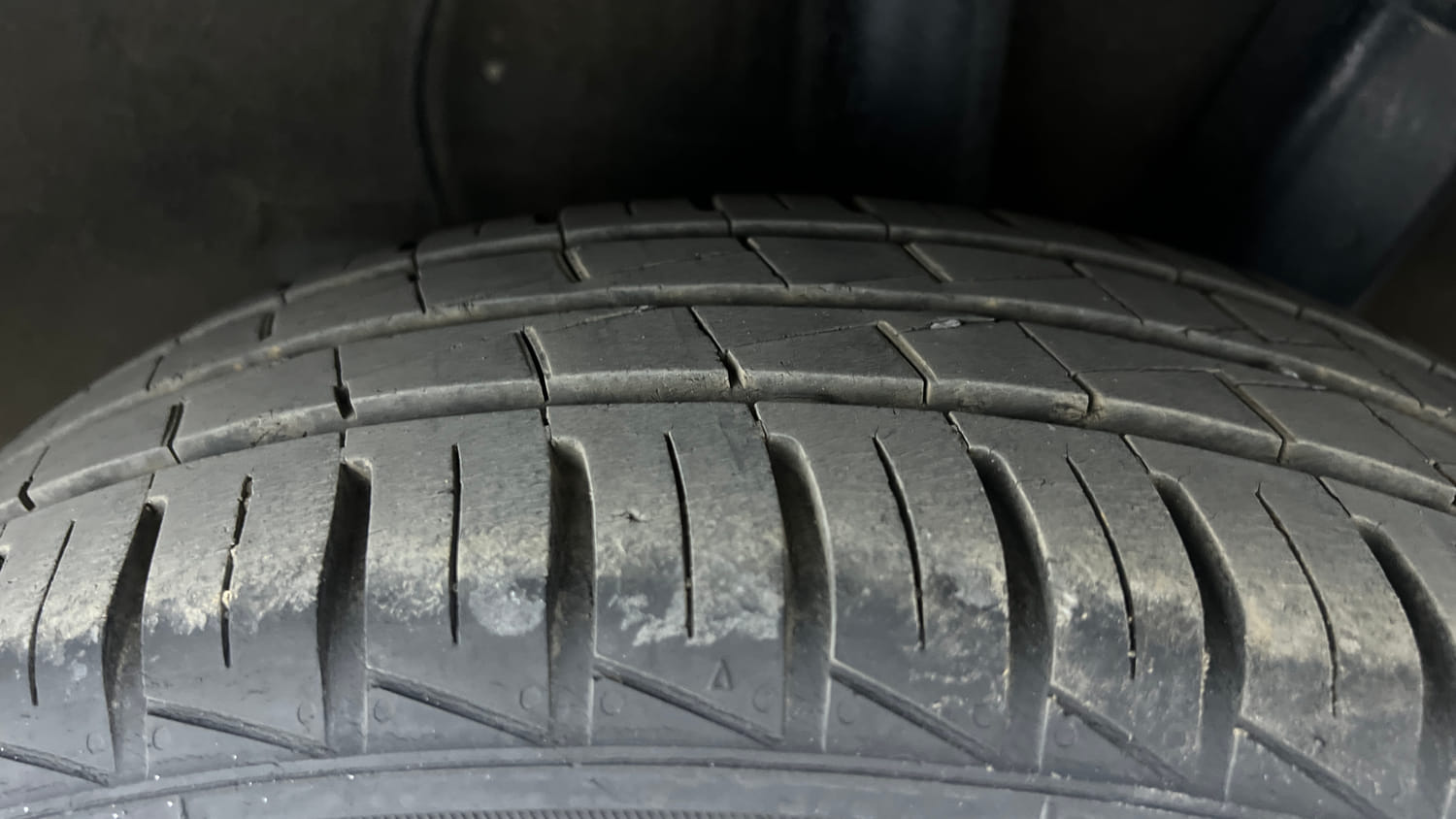 Used 2022 Hyundai Grand i10 Nios Sportz 1.2 Kappa VTVT Petrol Manual tyres LEFT REAR TYRE TREAD VIEW