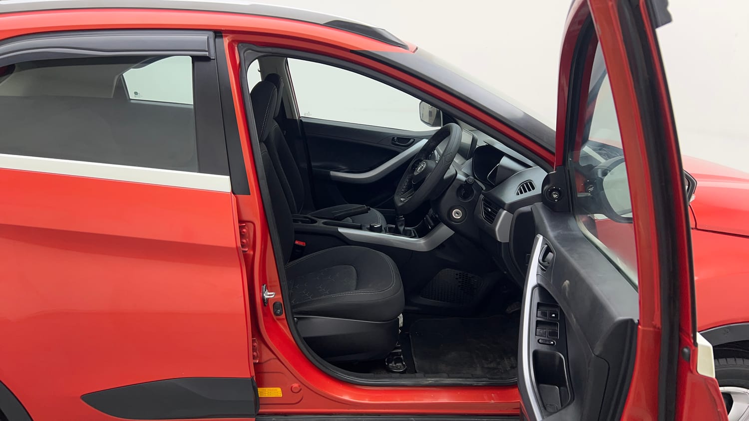 Used 2022 Tata Nexon XM Plus (S) Petrol Manual interior RIGHT SIDE FRONT DOOR CABIN VIEW