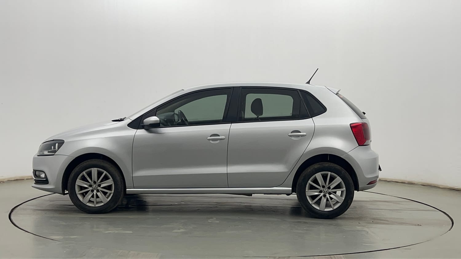 Used 2016 Volkswagen Polo Highline1.2L (P) Petrol Manual exterior LEFT SIDE VIEW