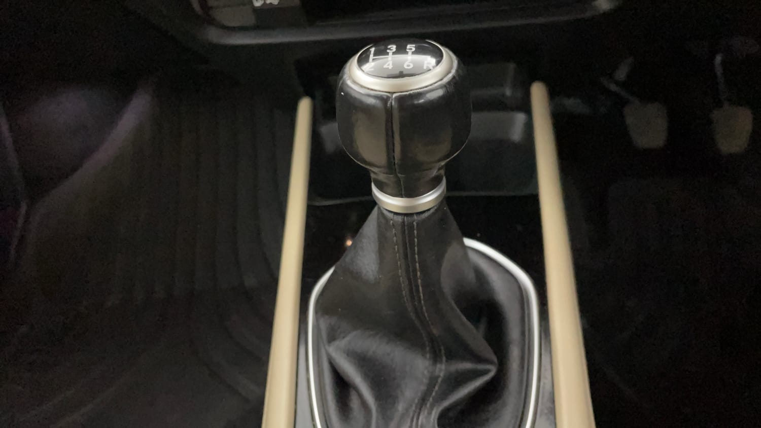 Used 2020 Honda City ZX Petrol Petrol Manual interior GEAR  KNOB VIEW