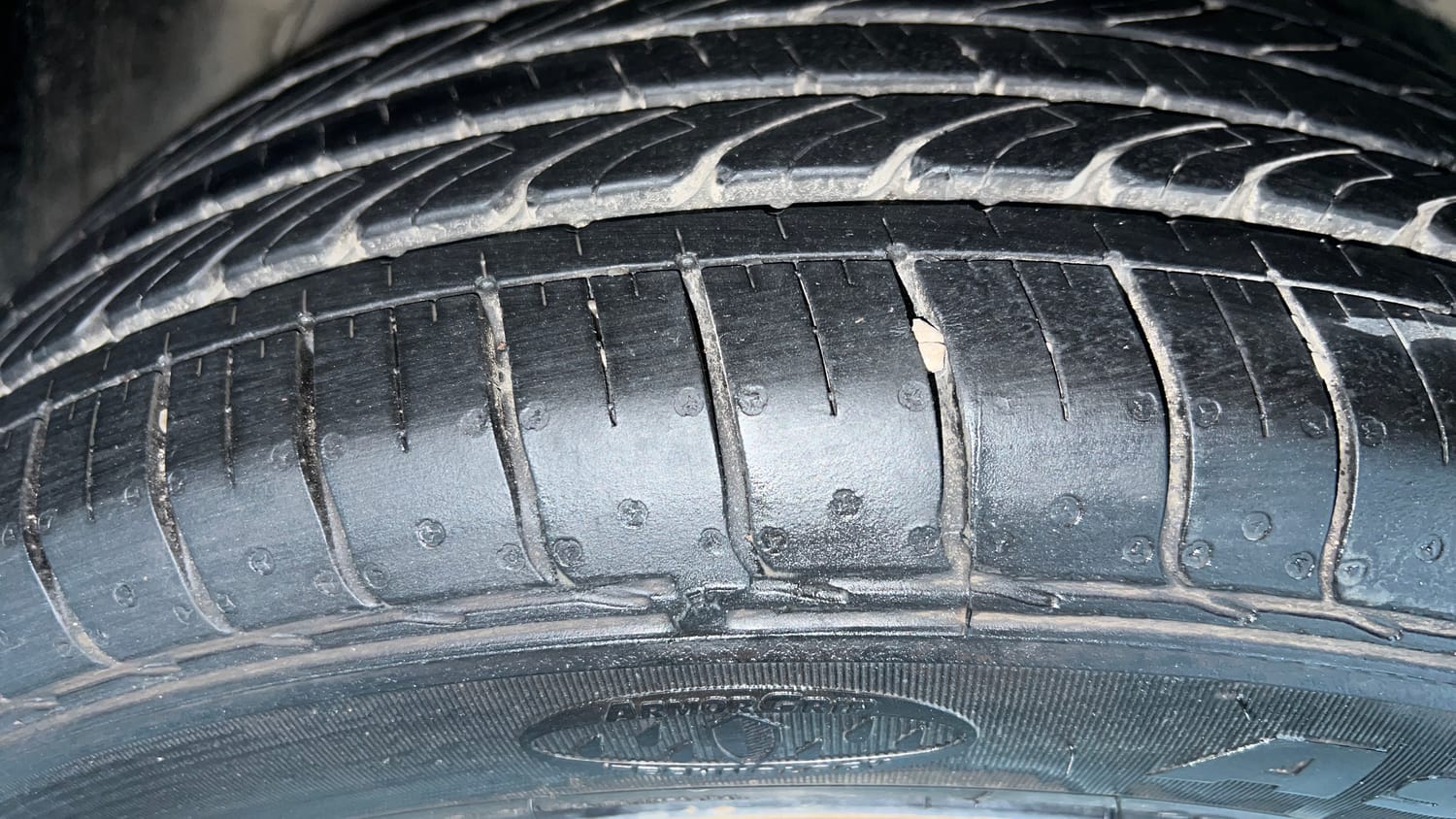 Used 2022 Tata Nexon XM Plus (S) Petrol Manual tyres RIGHT REAR TYRE TREAD VIEW