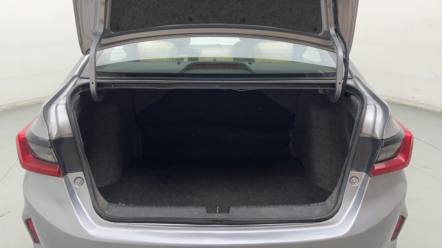 Used 2021 Honda City ZX CVT Petrol Petrol Automatic interior DICKY INSIDE VIEW