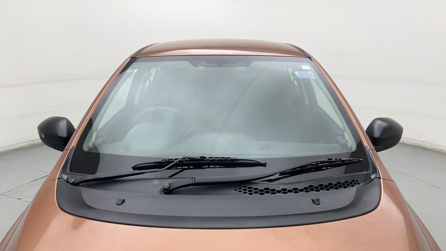 Used 2018 Tata Tigor Revotron XE Petrol Manual exterior FRONT WINDSHIELD VIEW