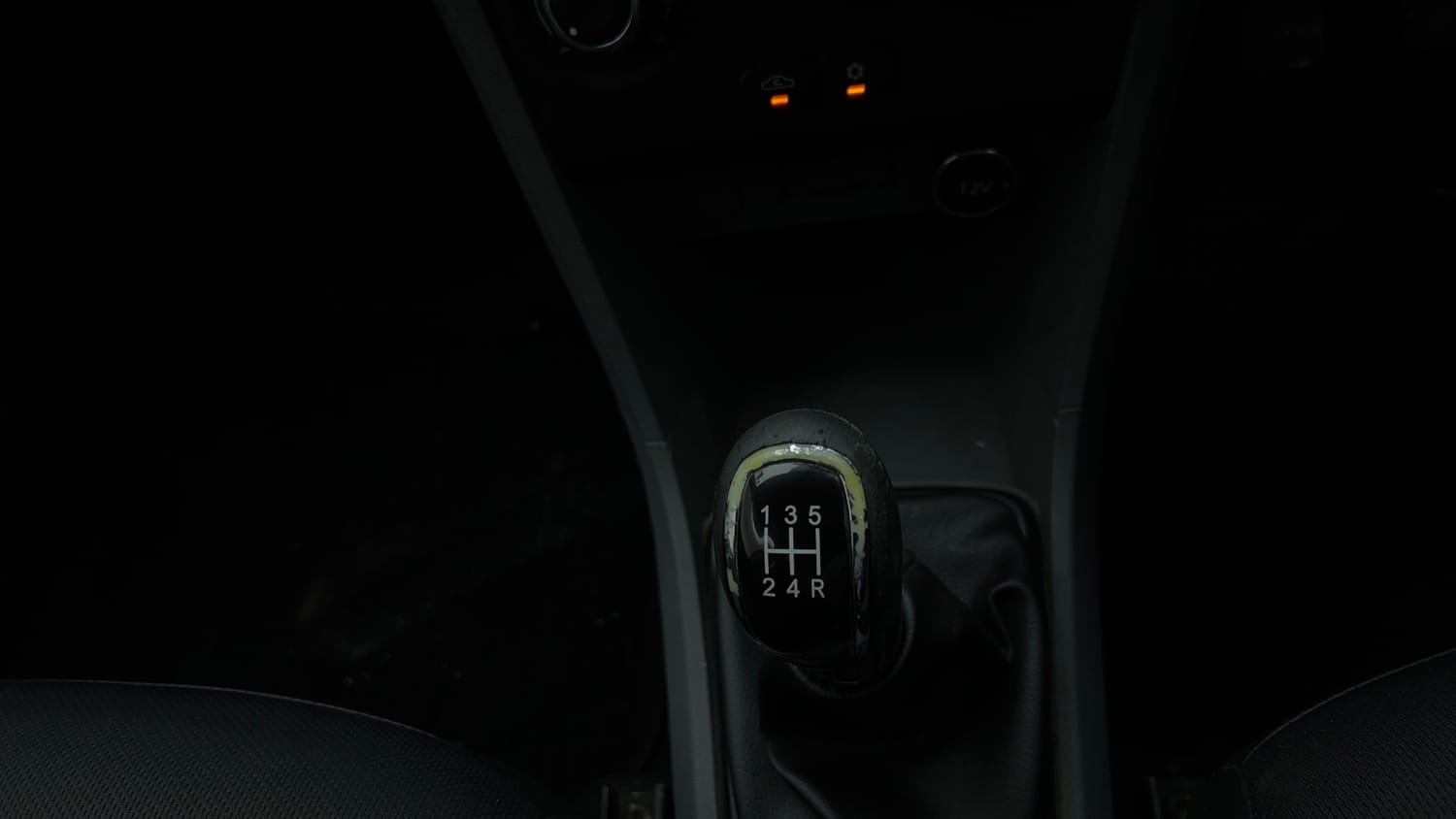 Used 2018 Tata Tigor Revotron XE Petrol Manual interior GEAR  KNOB VIEW