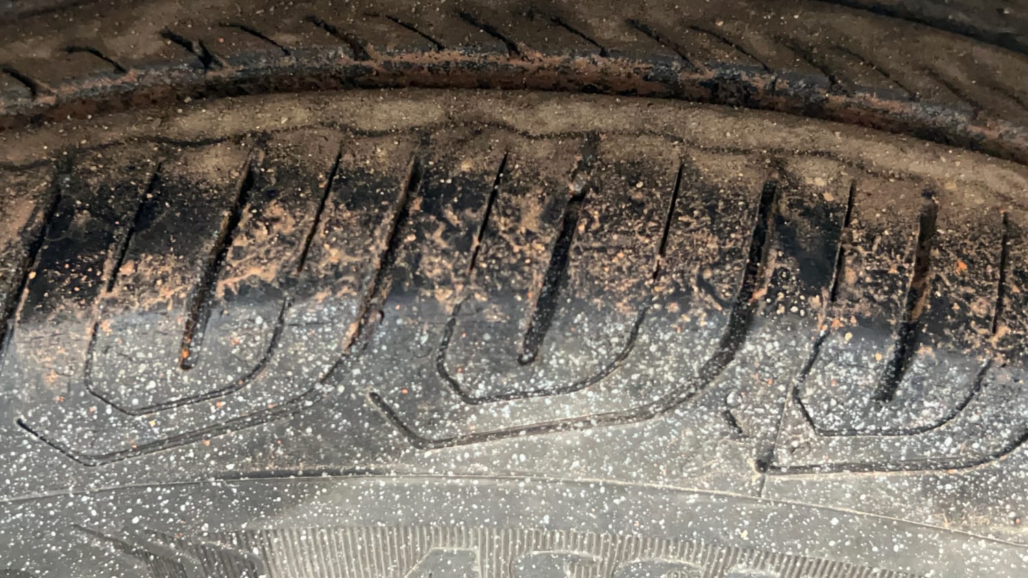 Used 2021 Volkswagen Vento Highline 1.0L TSI Petrol Manual tyres RIGHT REAR TYRE TREAD VIEW