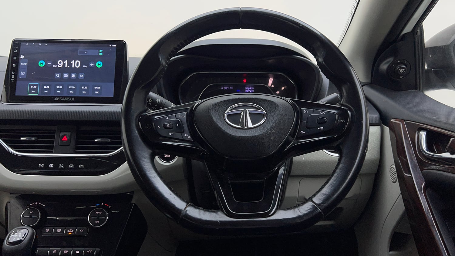 Used 2021 Tata Nexon XZ Plus (O) Petrol Manual interior STEERING VIEW