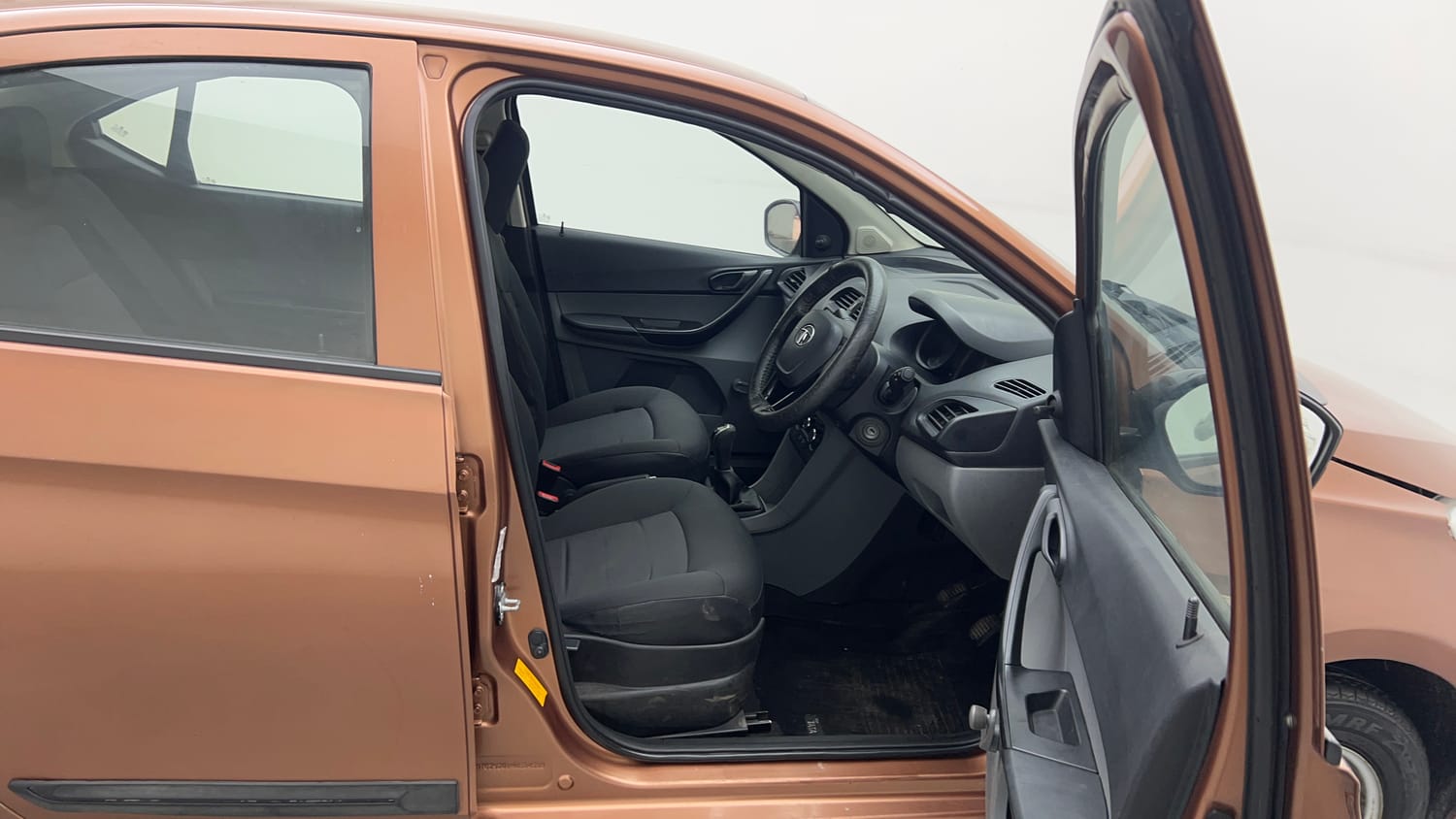 Used 2018 Tata Tigor Revotron XE Petrol Manual interior RIGHT SIDE FRONT DOOR CABIN VIEW
