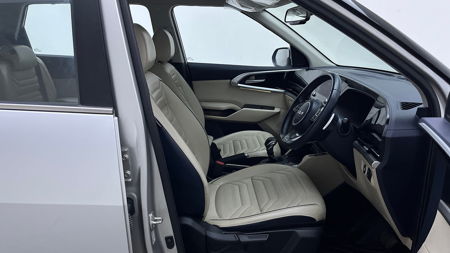 Used 2023 Kia Carens Luxury Plus 1.5 Diesel AT 7 STR Diesel Automatic interior RIGHT SIDE FRONT DOOR CABIN VIEW