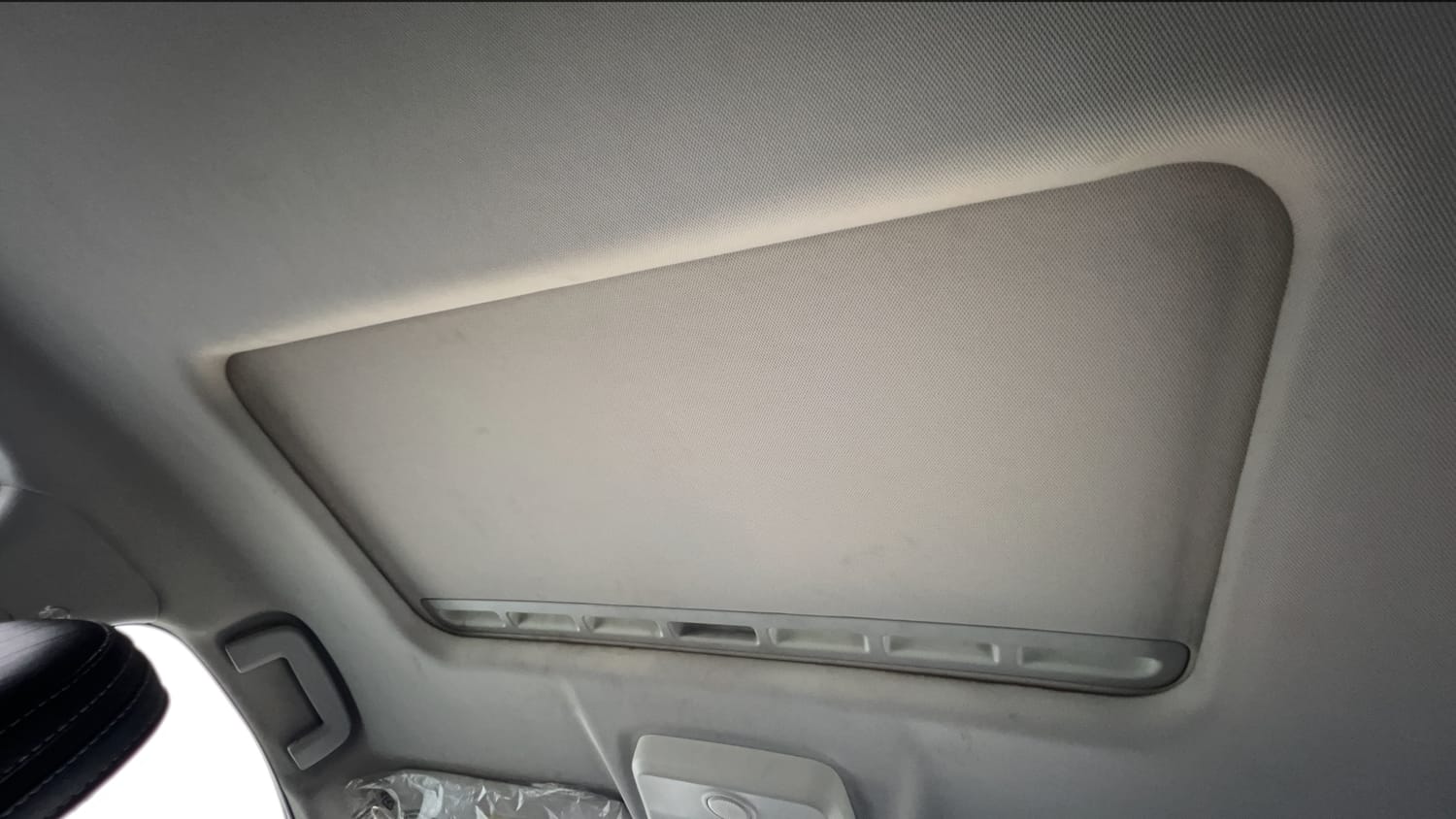Used 2021 Tata Nexon XZ Plus (O) Petrol Manual top_features Sunroof