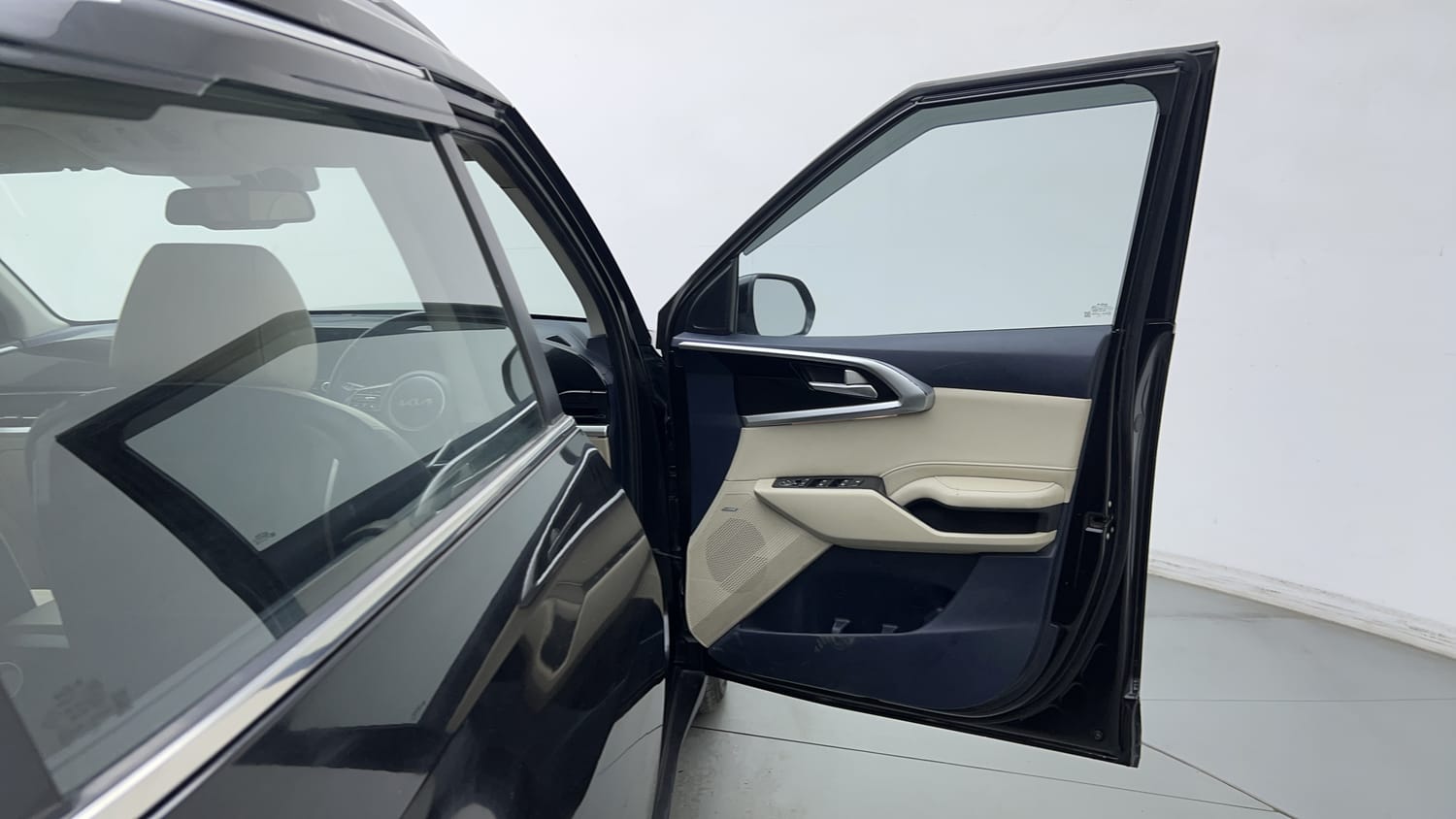 2022 Kia Carens Luxury Plus 1.5 Diesel 6 STR-19