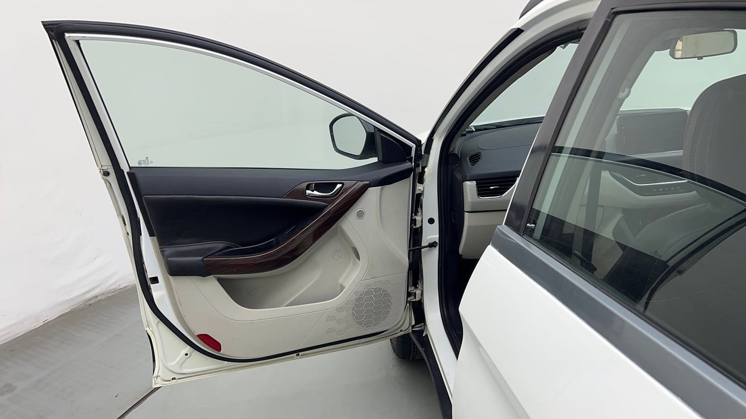 Used 2021 Tata Nexon XZ Plus (O) Petrol Manual interior LEFT FRONT DOOR OPEN VIEW