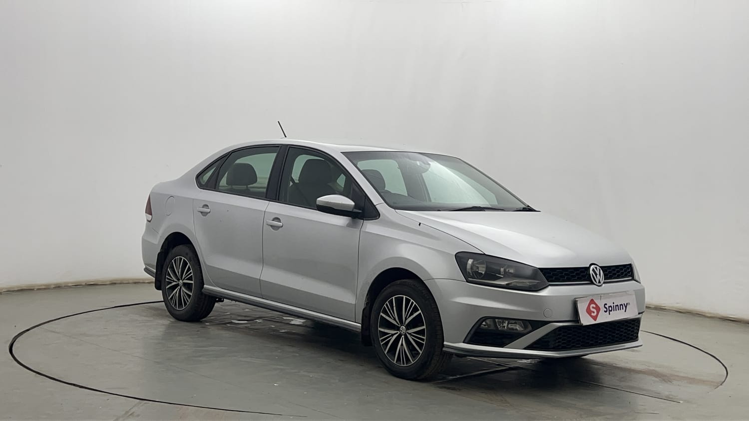Used 2021 Volkswagen Vento Highline 1.0L TSI Petrol Manual exterior RIGHT FRONT CORNER VIEW