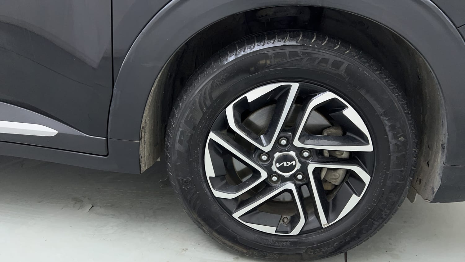 2022 Kia Carens Luxury Plus 1.5 Diesel 6 STR-33