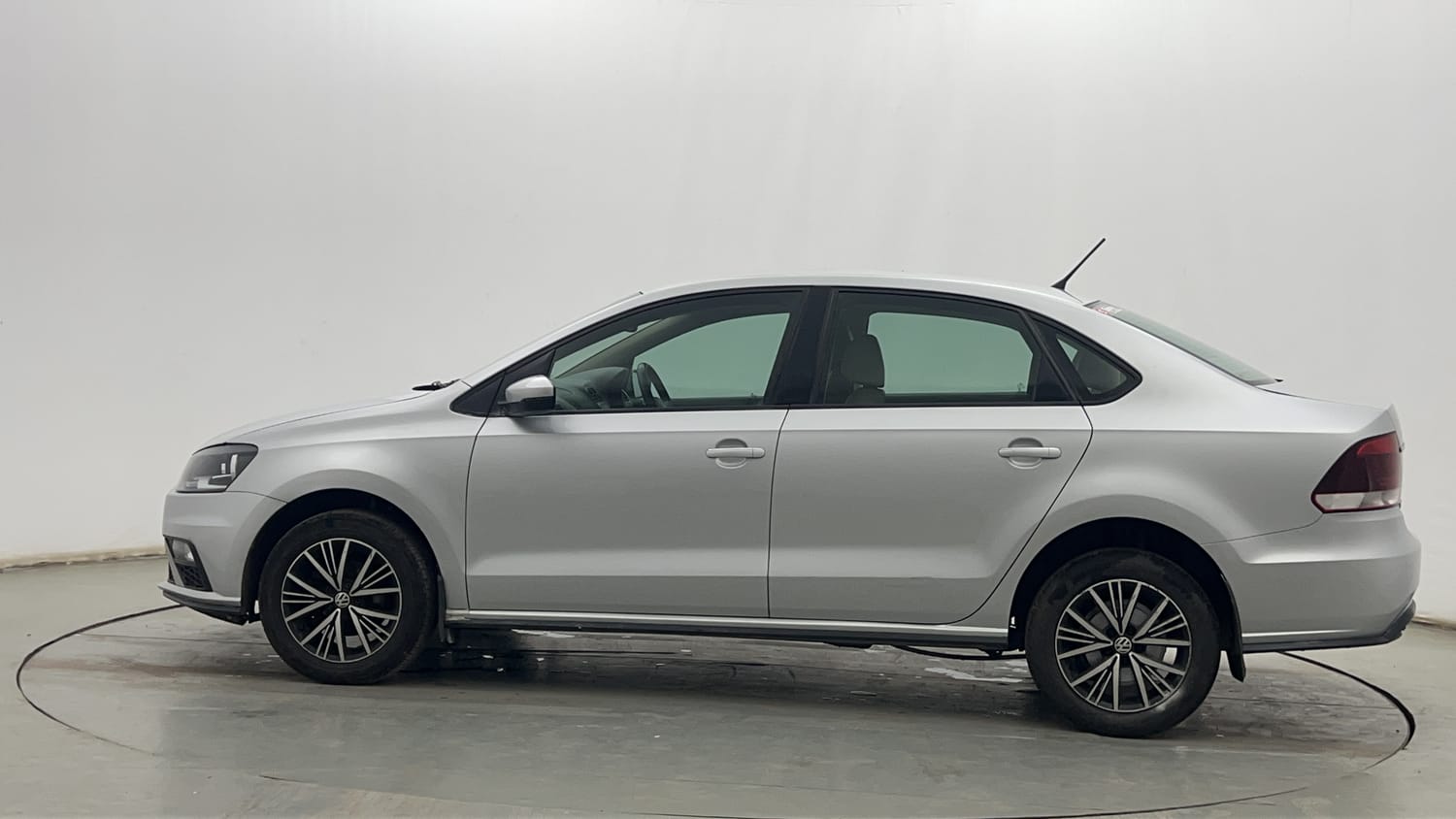 Used 2021 Volkswagen Vento Highline 1.0L TSI Petrol Manual exterior LEFT SIDE VIEW
