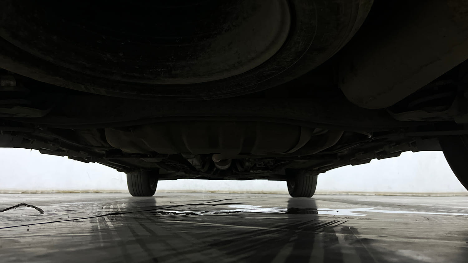 Used 2023 Kia Carens Luxury Plus 1.5 Diesel AT 7 STR Diesel Automatic extra REAR UNDERBODY VIEW (TAKEN FROM REAR)