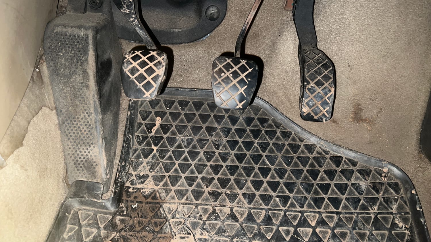 Used 2021 Volkswagen Vento Highline 1.0L TSI Petrol Manual interior PEDALS VIEW
