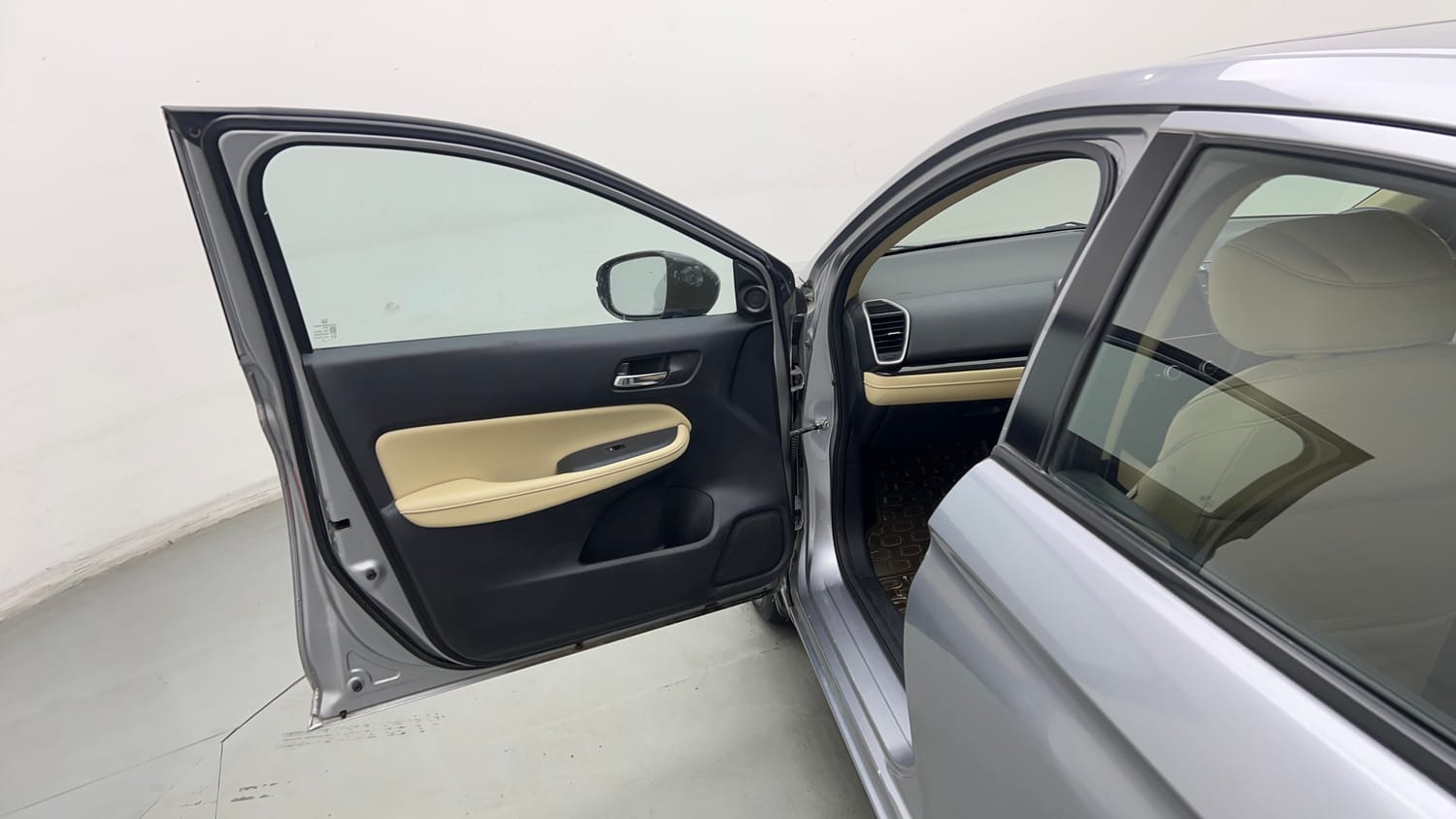 Used 2021 Honda City ZX CVT Petrol Petrol Automatic interior LEFT FRONT DOOR OPEN VIEW