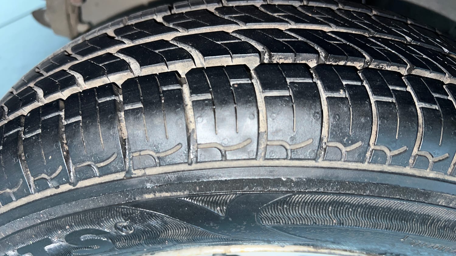 Used 2018 Tata Tigor Revotron XE Petrol Manual tyres RIGHT REAR TYRE TREAD VIEW