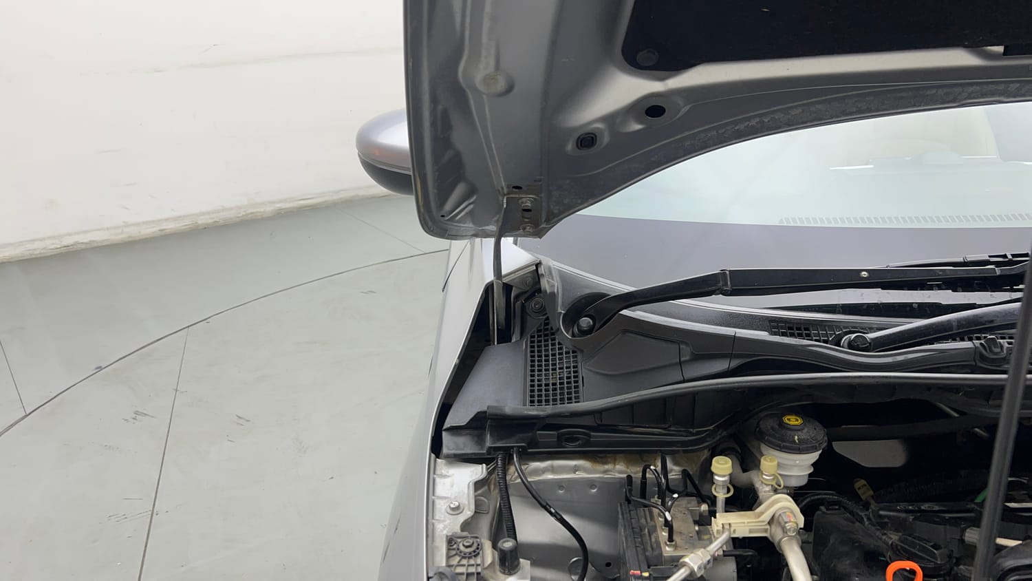 Used 2021 Honda City ZX CVT Petrol Petrol Automatic engine ENGINE RIGHT SIDE HINGE & APRON VIEW