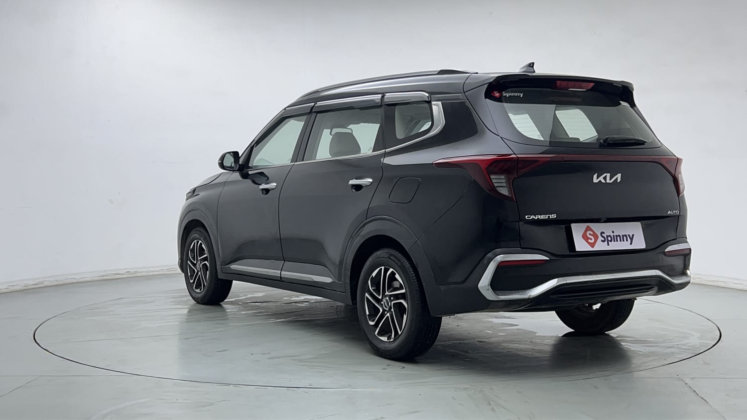 2022 Kia Carens Luxury Plus 1.5 Diesel 6 STR-2