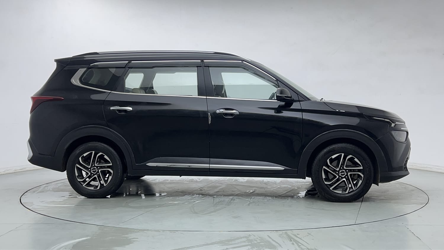 2022 Kia Carens Luxury Plus 1.5 Diesel 6 STR-5