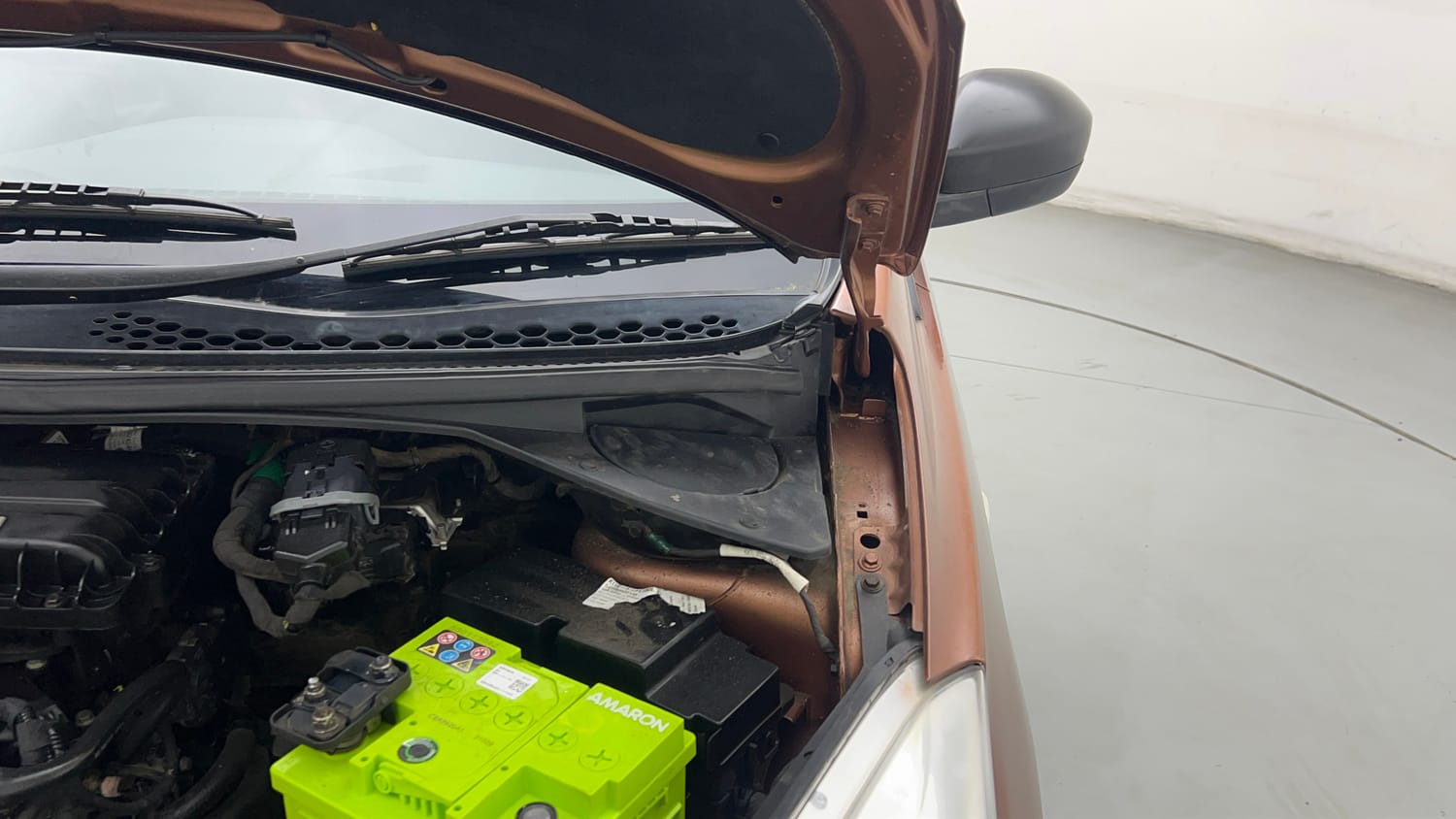 Used 2018 Tata Tigor Revotron XE Petrol Manual engine ENGINE LEFT SIDE HINGE & APRON VIEW