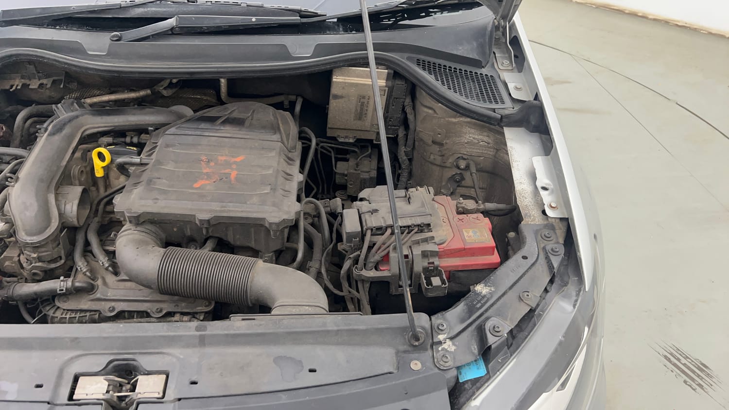 Used 2021 Volkswagen Vento Highline 1.0L TSI Petrol Manual engine ENGINE LEFT SIDE VIEW