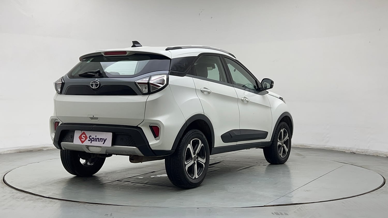 Used 2021 Tata Nexon XZ Plus (O) Petrol Manual exterior RIGHT REAR CORNER VIEW