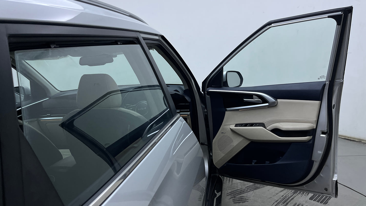 Used 2023 Kia Carens Luxury Plus 1.5 Diesel AT 7 STR Diesel Automatic interior RIGHT FRONT DOOR OPEN VIEW