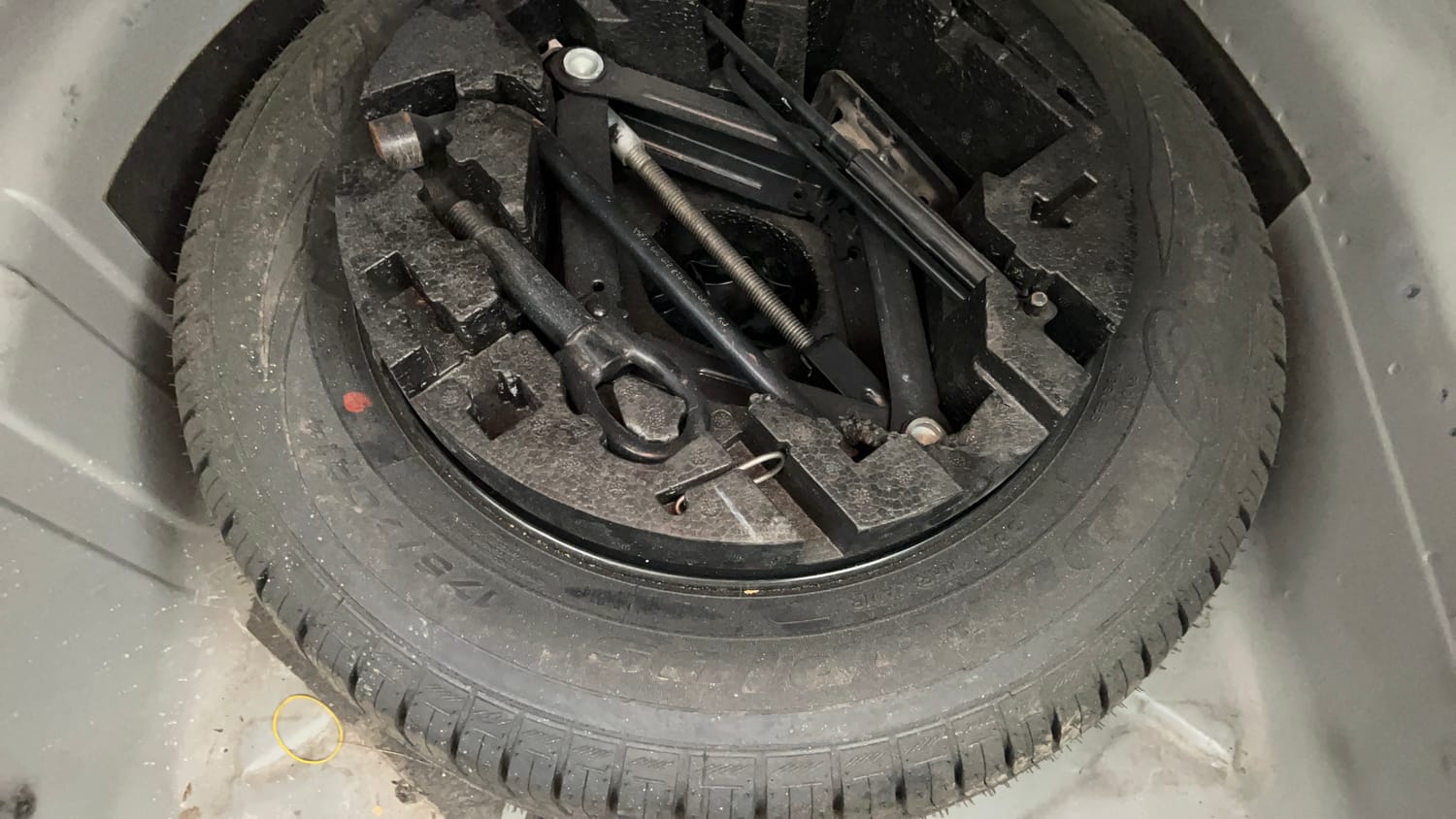 Used 2021 Volkswagen Vento Highline 1.0L TSI Petrol Manual tyres SPARE TYRE VIEW