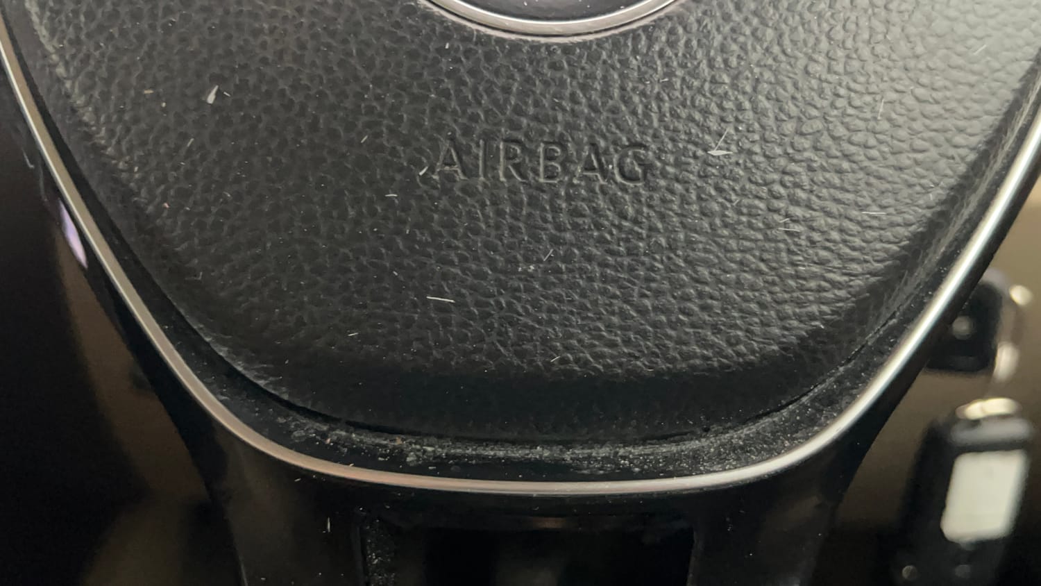 Used 2021 Volkswagen Vento Highline 1.0L TSI Petrol Manual top_features Airbags