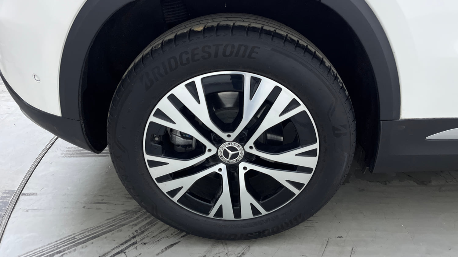 Used 2025 Mercedes-Benz GLA 220d 4MATIC Diesel Automatic tyres RIGHT REAR TYRE RIM VIEW
