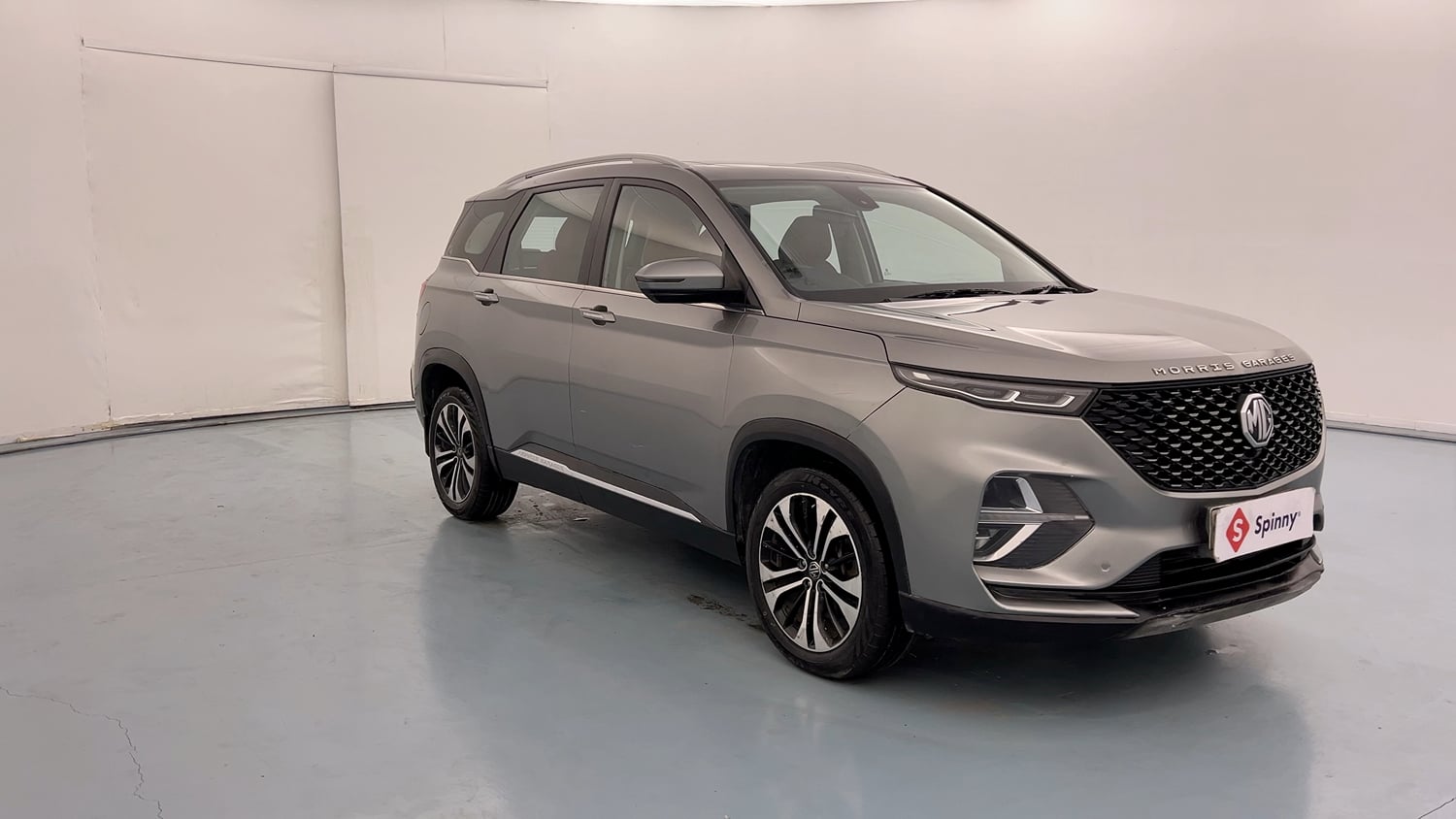 Used 2021 MG Motors Hector Plus Sharp Hybrid 1.5 Petrol Petrol Manual exterior RIGHT FRONT CORNER VIEW