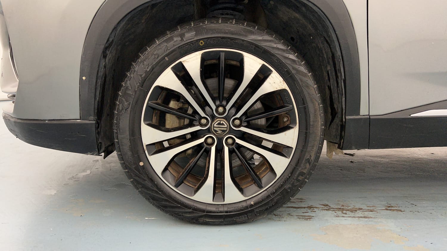 Used 2021 MG Motors Hector Plus Sharp Hybrid 1.5 Petrol Petrol Manual tyres LEFT FRONT TYRE RIM VIEW
