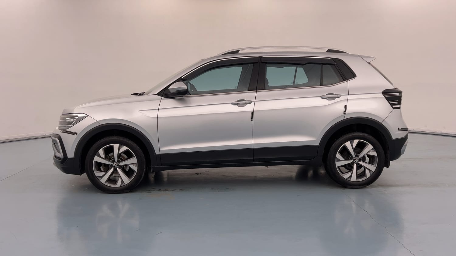 Used 2025 Volkswagen Taigun Topline 1.0 TSI AT Petrol Automatic exterior LEFT SIDE VIEW