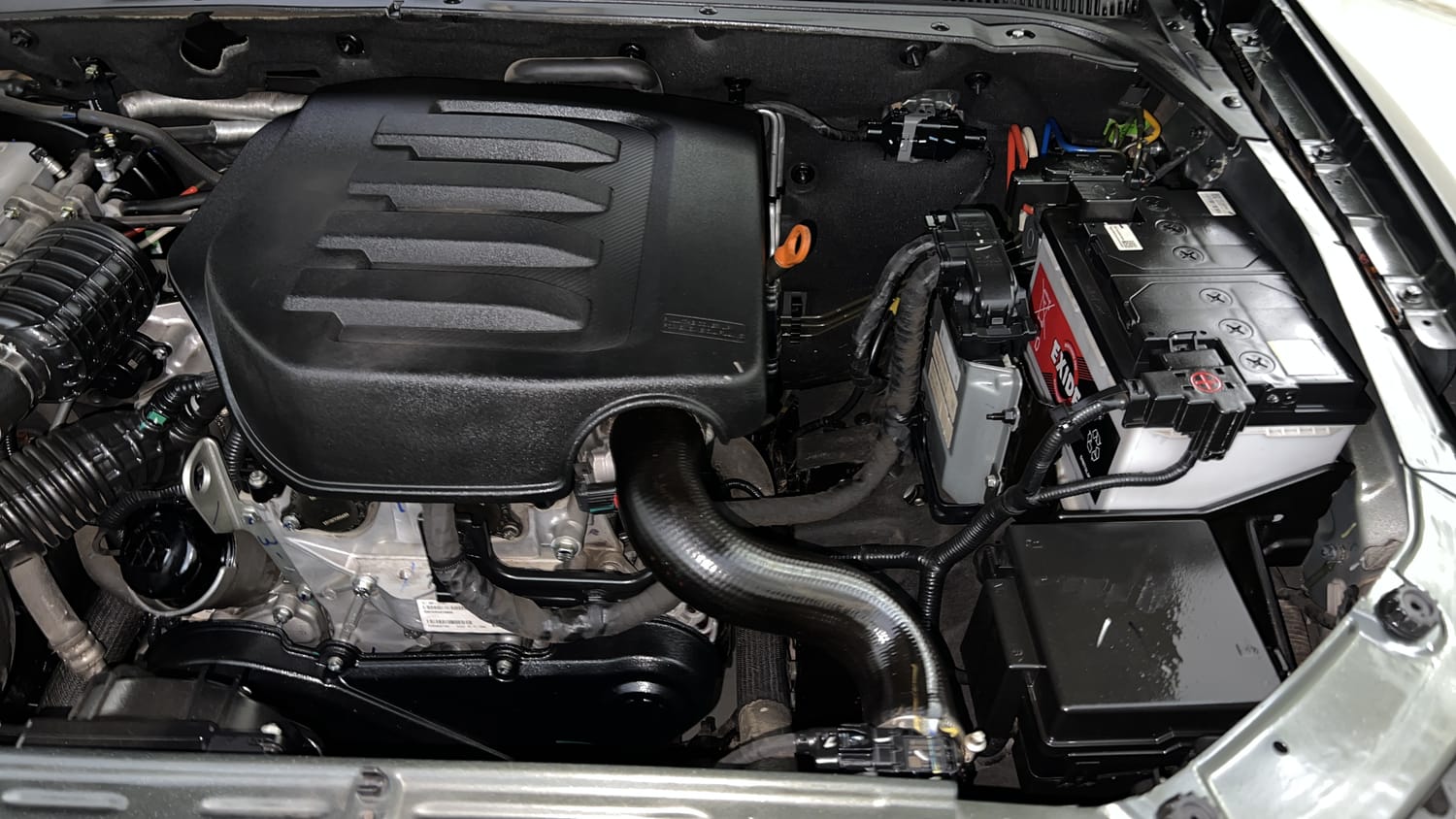 Used 2024 Mahindra Scorpio N Z8 Petrol MT 7 STR Petrol Manual engine ENGINE LEFT SIDE VIEW