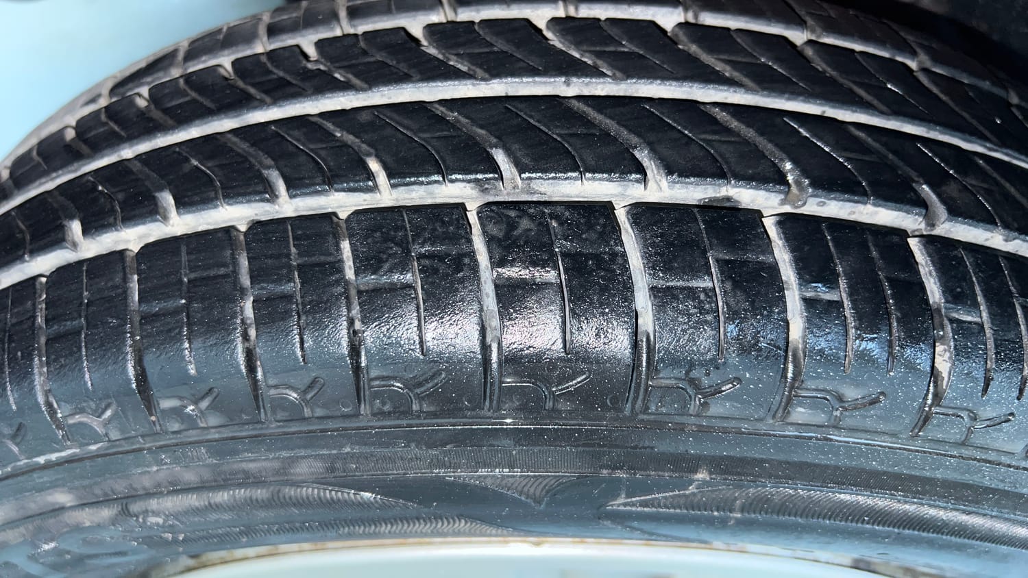 Used 2014 Maruti Suzuki Wagon R LXI Petrol Manual tyres RIGHT REAR TYRE TREAD VIEW