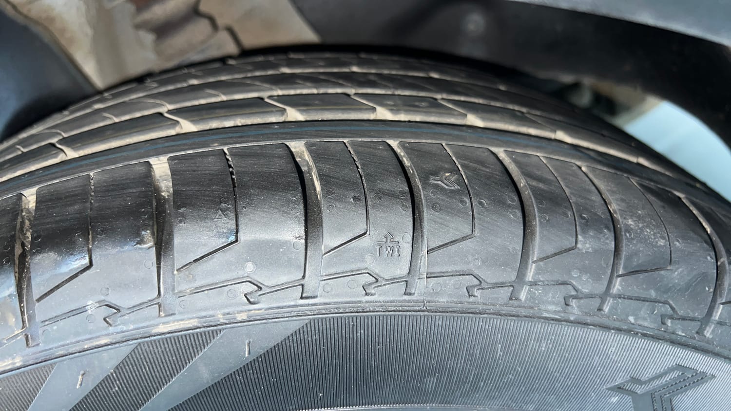 Used 2018 Hyundai Creta SX 1.6 AT Petrol Petrol Automatic tyres LEFT REAR TYRE TREAD VIEW