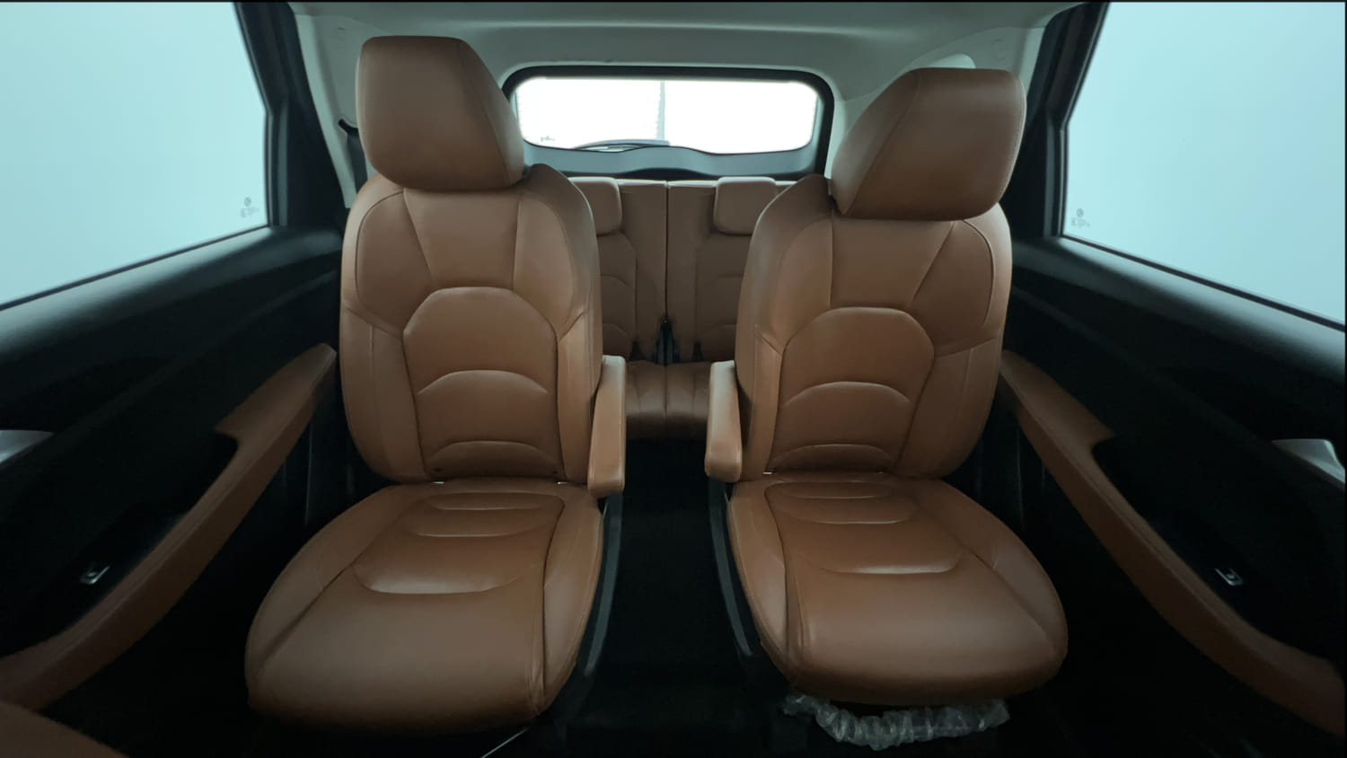 Used 2021 MG Motors Hector Plus Sharp Hybrid 1.5 Petrol Petrol Manual interior REAR SEAT CONDITION VIEW
