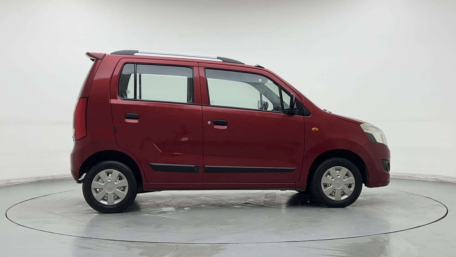 Used 2014 Maruti Suzuki Wagon R LXI Petrol Manual exterior RIGHT SIDE VIEW