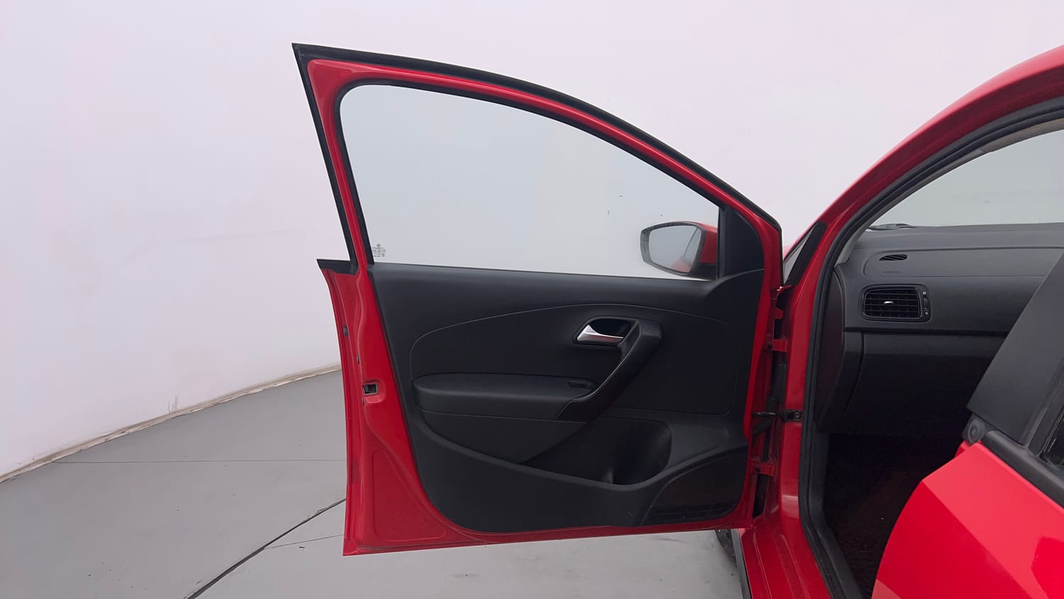 Used 2020 Volkswagen Polo Comfortline 1.0L (P) Petrol Manual interior LEFT FRONT DOOR OPEN VIEW