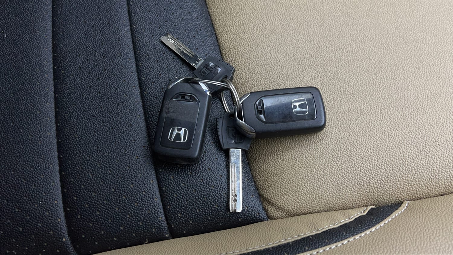 2018 Honda City V Petrol + CNG(Outside Fitted)-45
