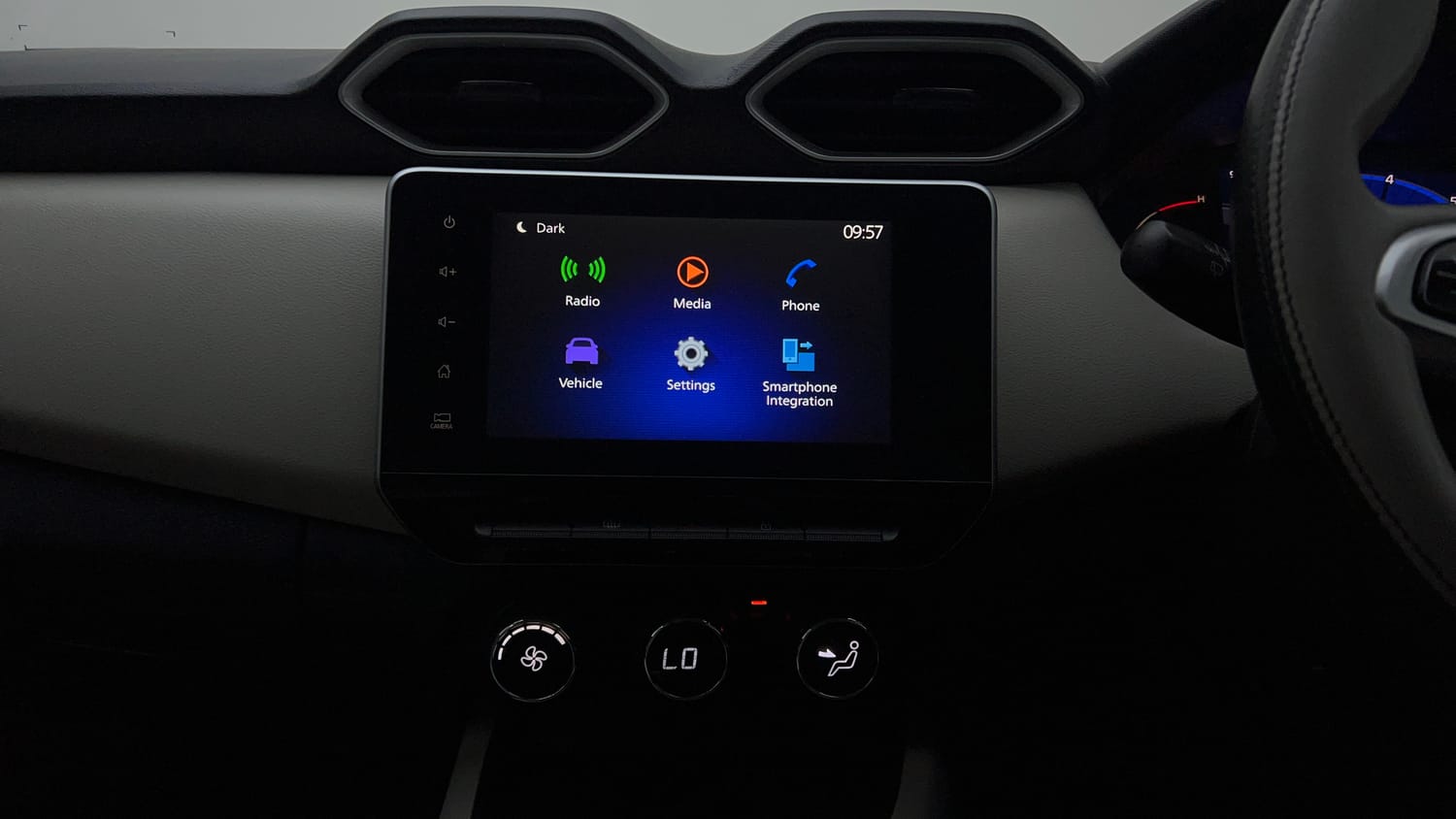 Used 2023 Nissan Magnite XV Petrol Manual top_features Integrated (in-dash) music system