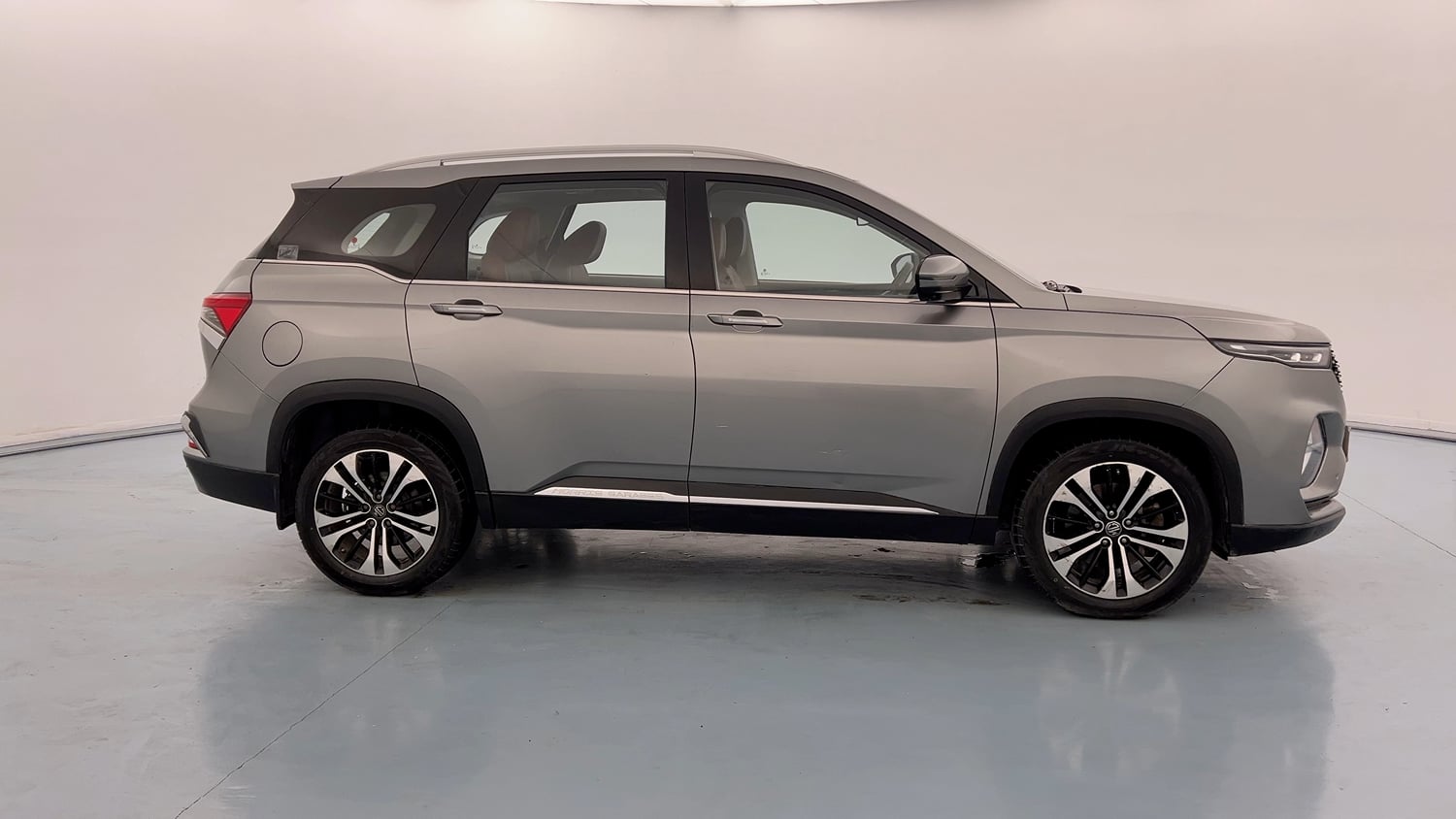 Used 2021 MG Motors Hector Plus Sharp Hybrid 1.5 Petrol Petrol Manual exterior RIGHT SIDE VIEW