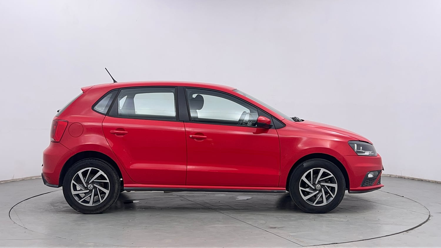 Used 2020 Volkswagen Polo Comfortline 1.0L (P) Petrol Manual exterior RIGHT SIDE VIEW