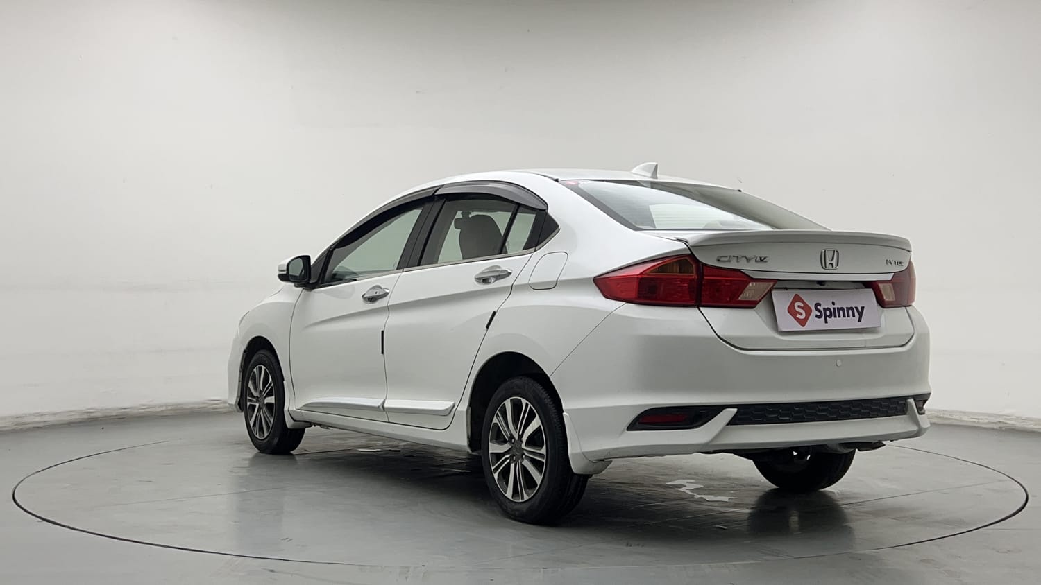 2018 Honda City V Petrol + CNG(Outside Fitted)-2