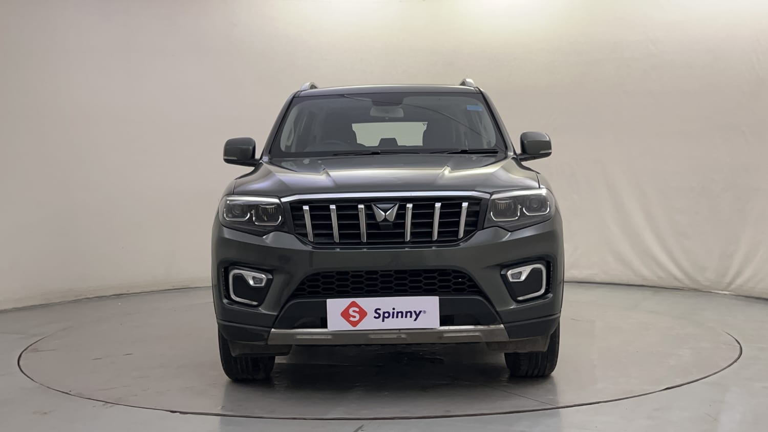 Used 2024 Mahindra Scorpio N Z8 Petrol MT 7 STR Petrol Manual exterior FRONT VIEW