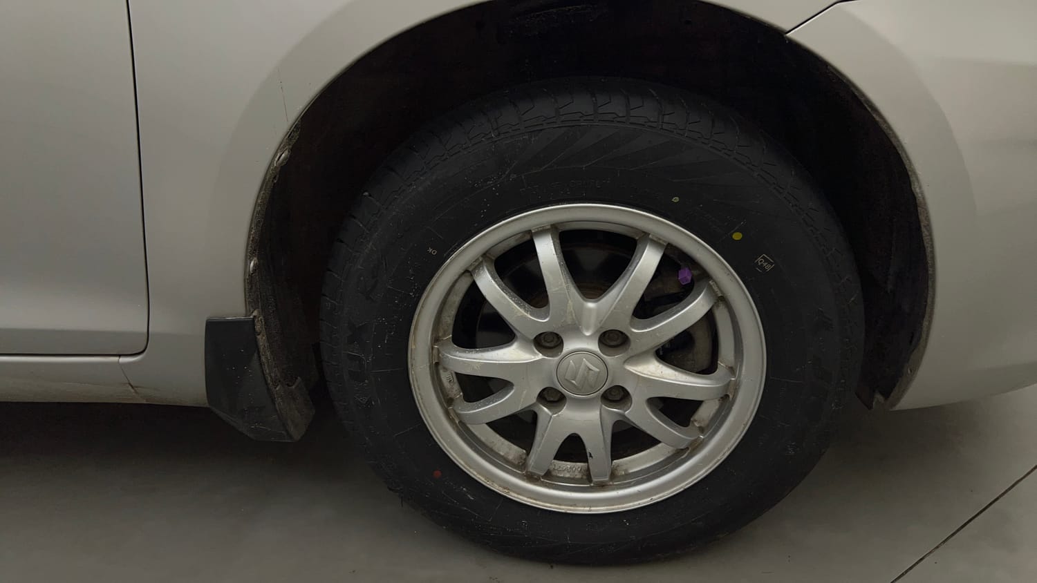 Used 2012 Maruti Suzuki Swift Dzire Automatic Petrol Automatic tyres RIGHT FRONT TYRE RIM VIEW